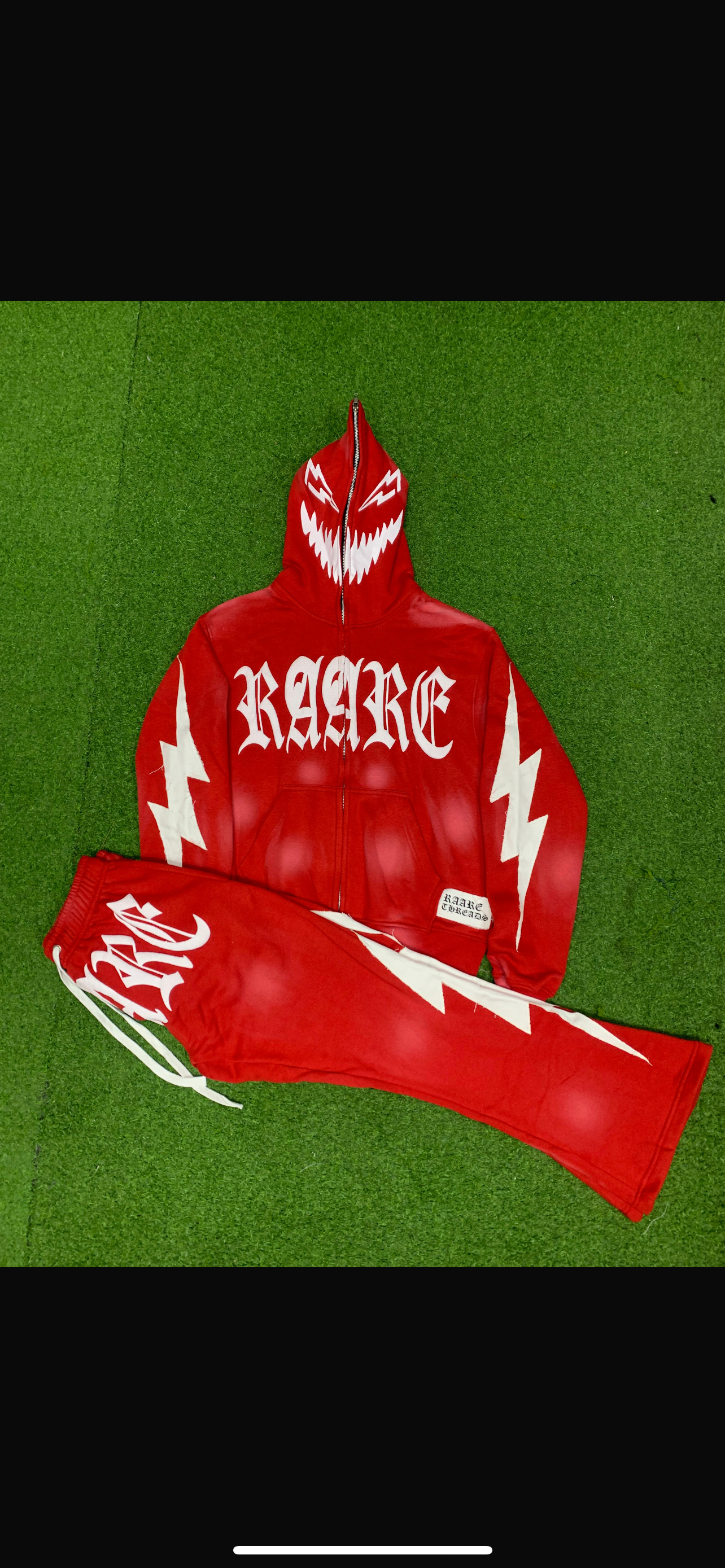 MONSTERSUIT